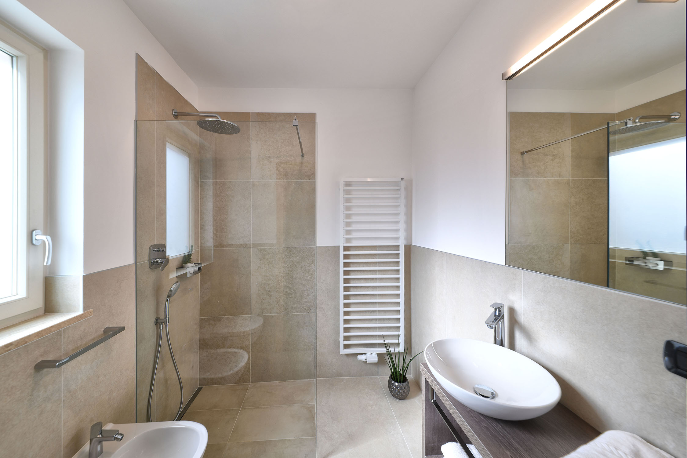 Badezimmer vom Zimmer Andreas Marini - Hotel das stachelburg