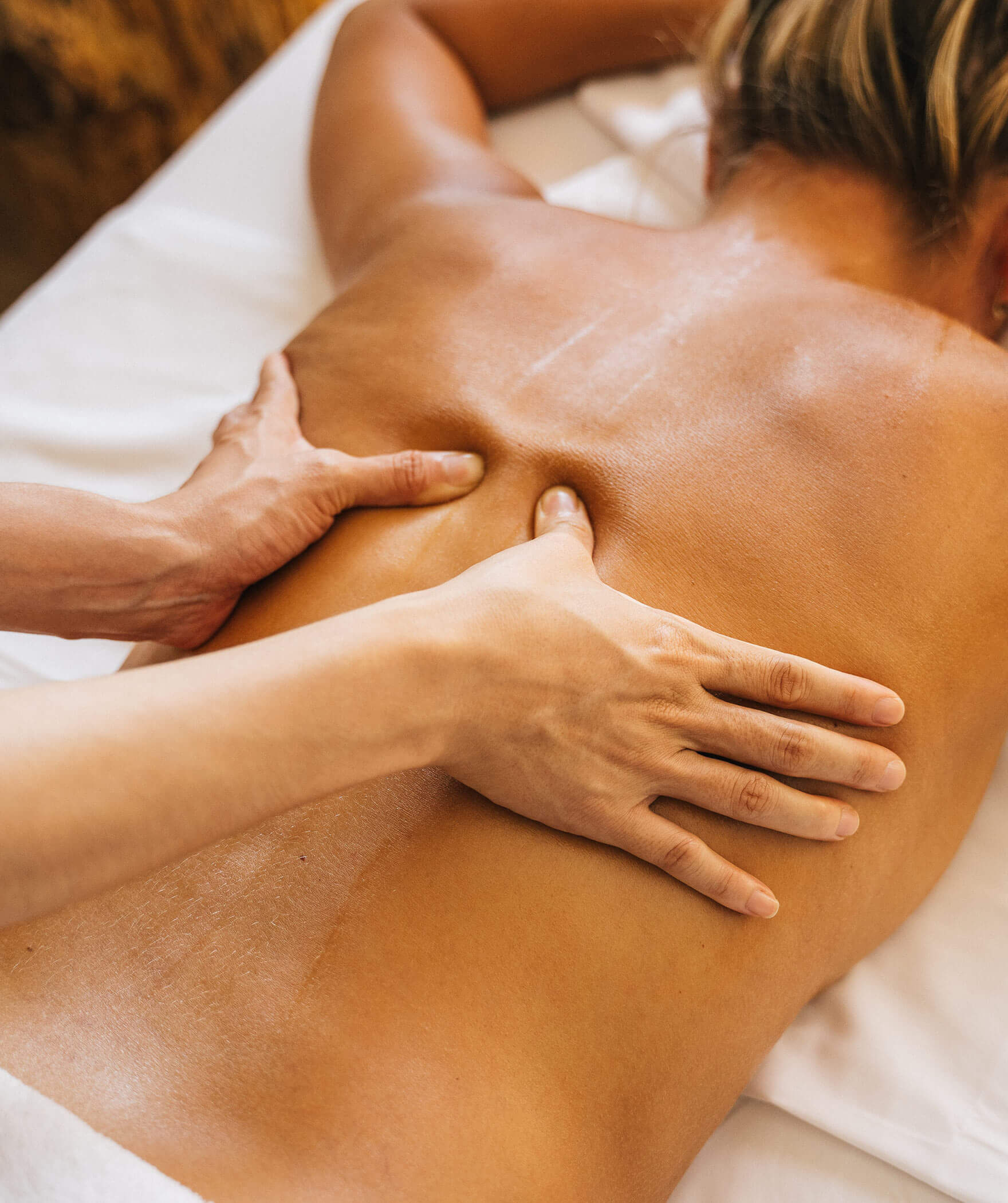 Entspannen bei einer Honigmassage